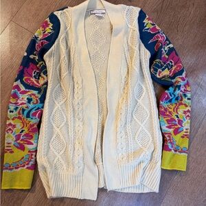 Flying Tomato Cream Cardigan with Colorful Sleeves size s